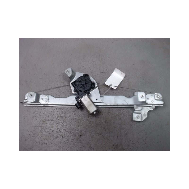 MECANISME+MOTEUR LEVE-GLACE AVANT DROIT DACIA DUSTER 2010-