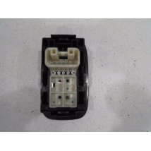 COMMANDE LEVE-GLACE PORTE ARD TOYOTA AURIS