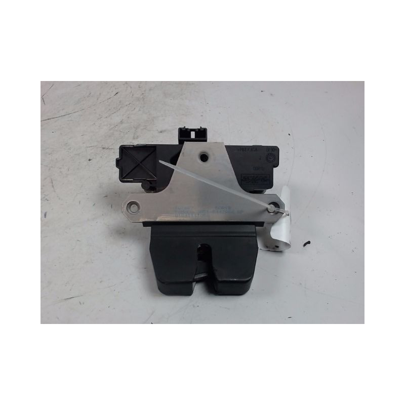 SERRURE HAYON  FORD FOCUS 04-07