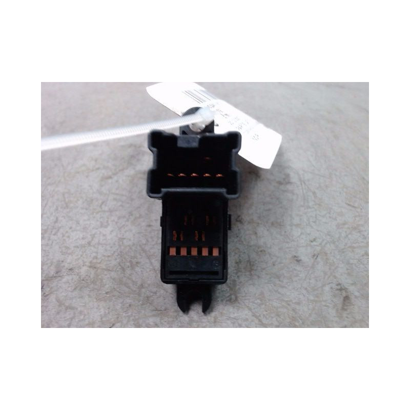 COMMANDE LEVE-GLACE PORTE AVD NISSAN NOTE