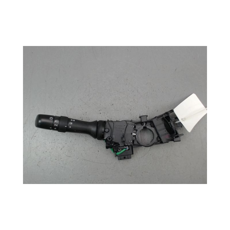 COMMANDE ECLAIRAGE PEUGEOT 108