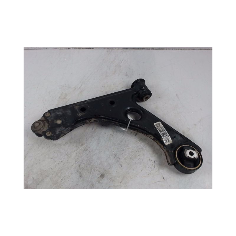 TRIANGLE INFERIEUR AVANT DROIT FIAT PUNTO
