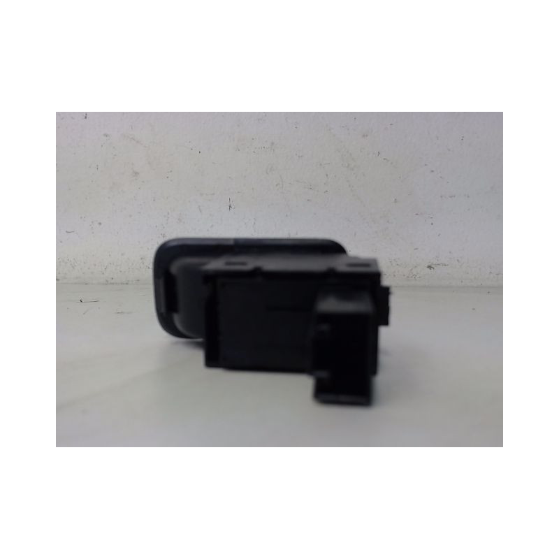 COMMANDE LEVE-GLACE PORTE ARG VOLKSWAGEN POLO