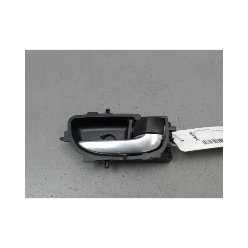 POIGNEE INTERIEURE PORTE ARRIERE DROIT TOYOTA YARIS 2005-