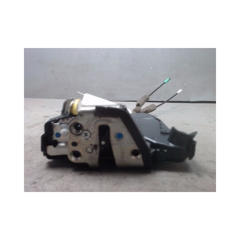 SYSTEME CONDAMNATION AVANT GAUCHE TOYOTA COROLLA VERSO 2004-2007
