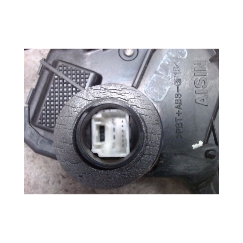 SYSTEME CONDAMNATION AVANT GAUCHE TOYOTA COROLLA VERSO 2004-2007