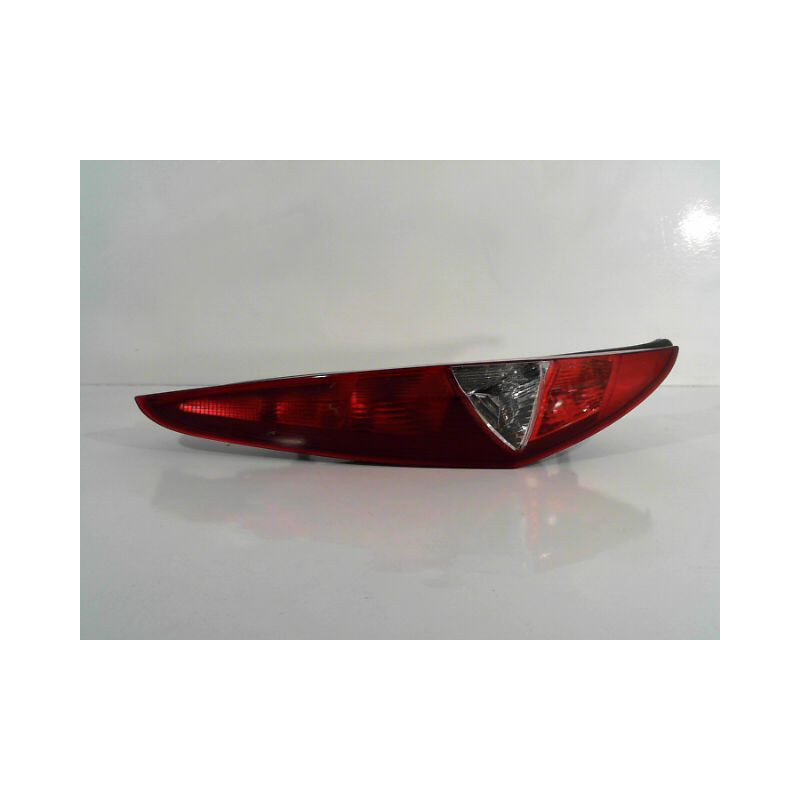 FEU ARRIERE GAUCHE  FIAT PUNTO 2003-