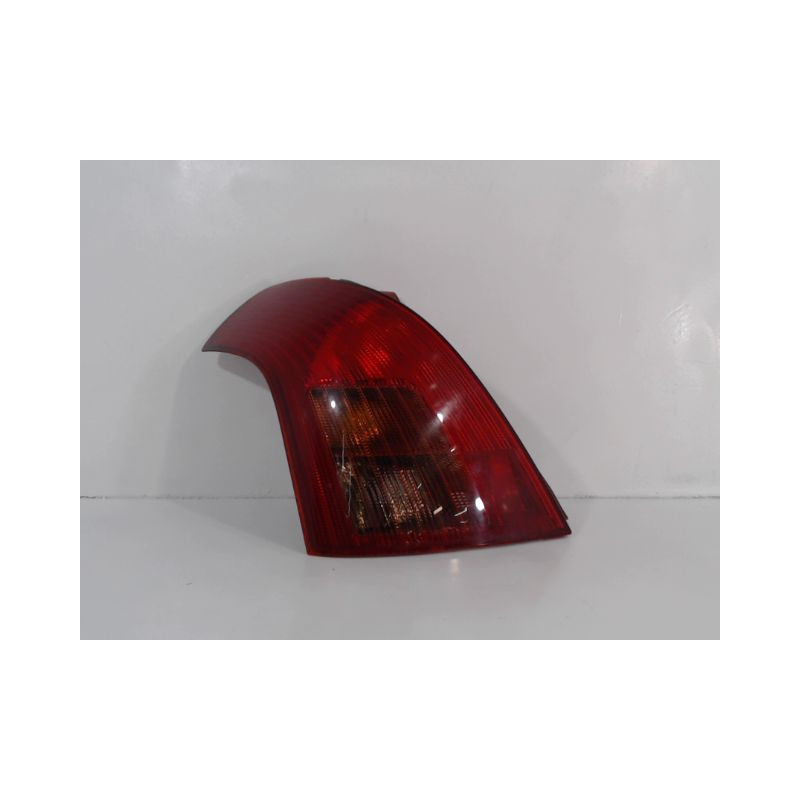 FEU ARRIERE GAUCHE  SUZUKI SWIFT