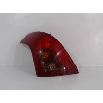 FEU ARRIERE GAUCHE  SUZUKI SWIFT