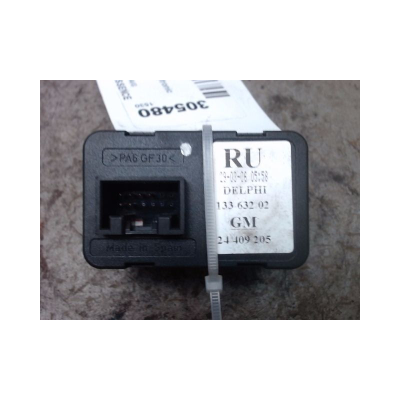 COMMANDE LEVE-GLACE PORTE AVG OPEL MERIVA 2006-