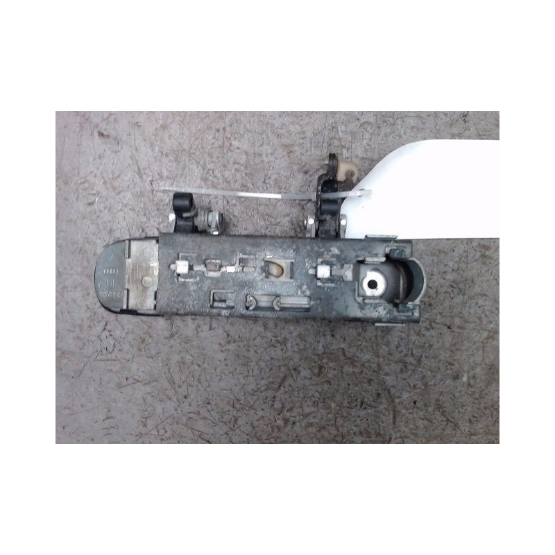 POIGNEE EXTERIEURE PORTE AVANT DROIT AUDI A3 -2000