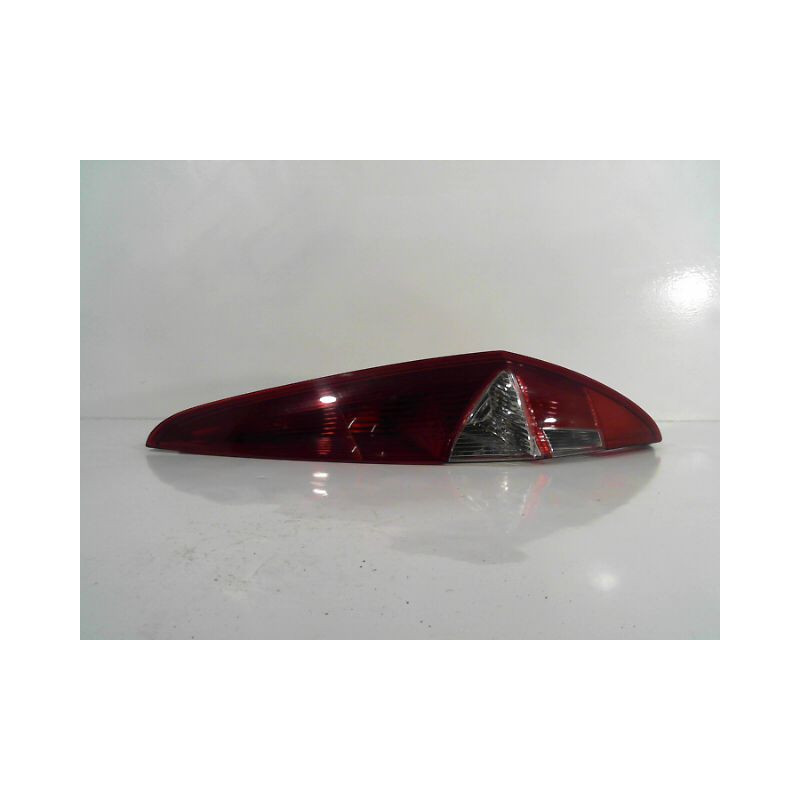 FEU ARRIERE DROIT FIAT PUNTO 2003-
