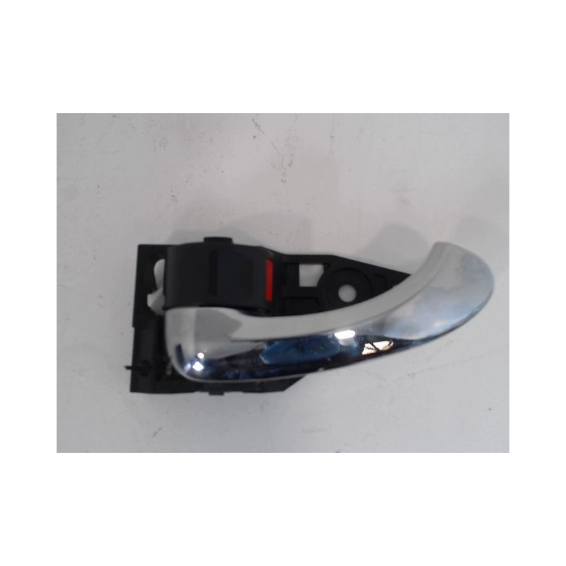 POIGNEE INTERIEURE PORTE AVANT GAUCHE TOYOTA RAV4