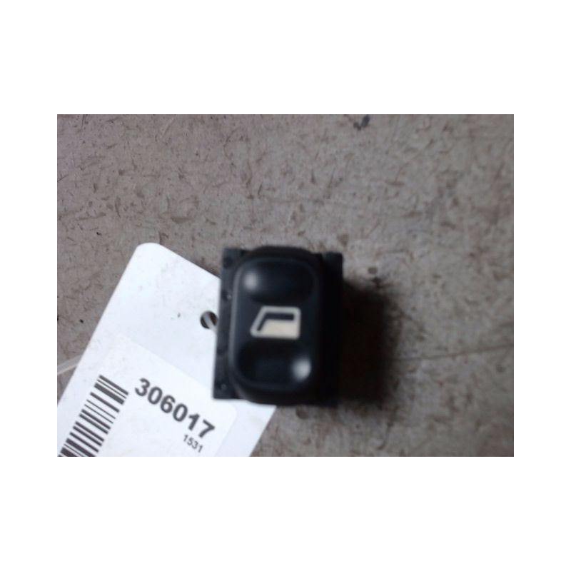 COMMANDE LEVE-GLACE PORTE AVD CITROEN XSARA 2000-