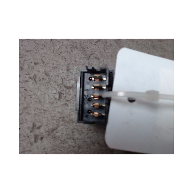 COMMANDE LEVE-GLACE PORTE AVD CITROEN XSARA 2000-