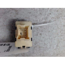 COMMANDE LEVE-GLACE PORTE AVG DACIA SANDERO
