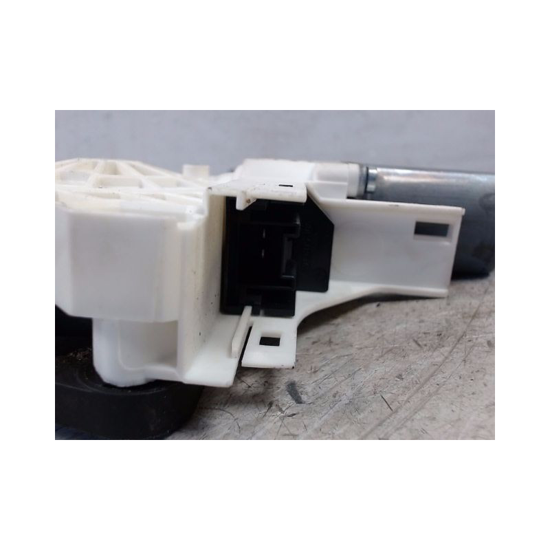 MECANISME+MOTEUR LEVE-GLACE ARRIERE GAUCHE AUDI A1