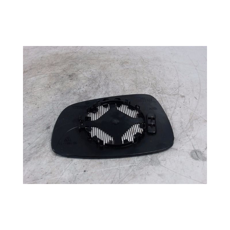 GLACE RETROVISEUR EXT D SUZUKI SWIFT 3P