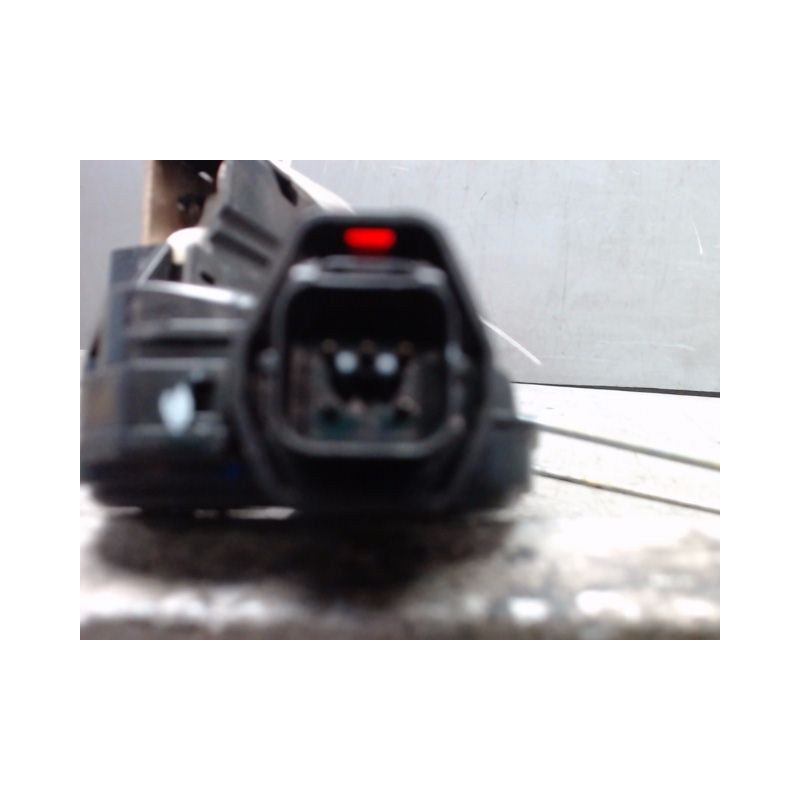SYSTEME CONDAMNATION AVANT DROIT HYUNDAI MATRIX -01
