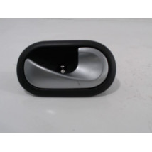 POIGNEE INTERIEURE PORTE ARRIERE DROIT RENAULT CLIO III ESTATE 2008-