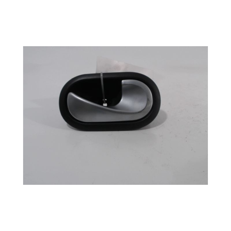 POIGNEE INTERIEURE PORTE AVANT DROIT RENAULT KANGOO -2008