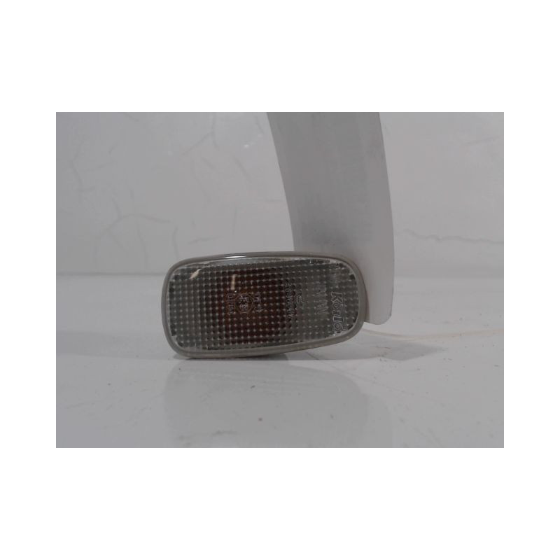 REPETITEUR AILE DROIT TOYOTA PRIUS 2004-