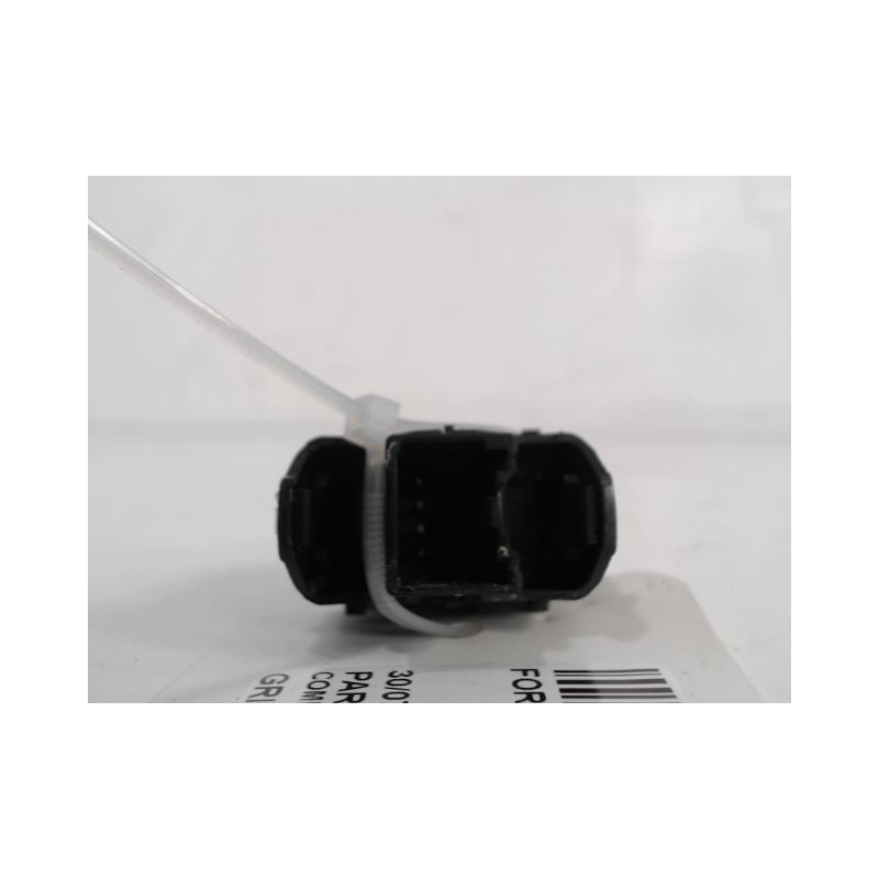 COMMANDE LEVE-GLACE PORTE AVD FORD KUGA