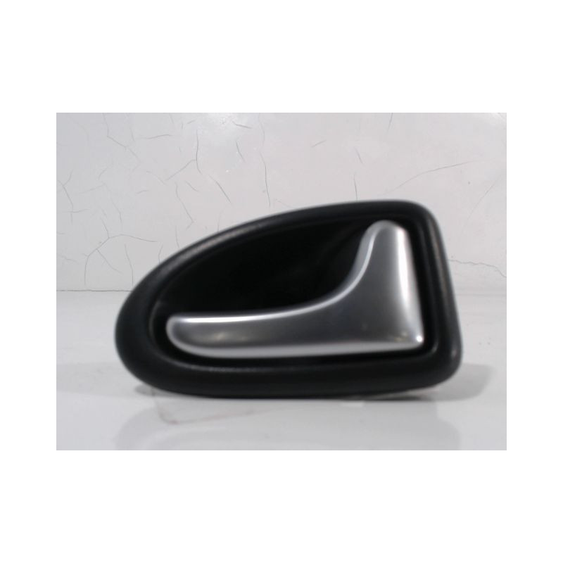 POIGNEE INTERIEURE PORTE AVANT DROIT RENAULT CLIO II CAMPUS 06-