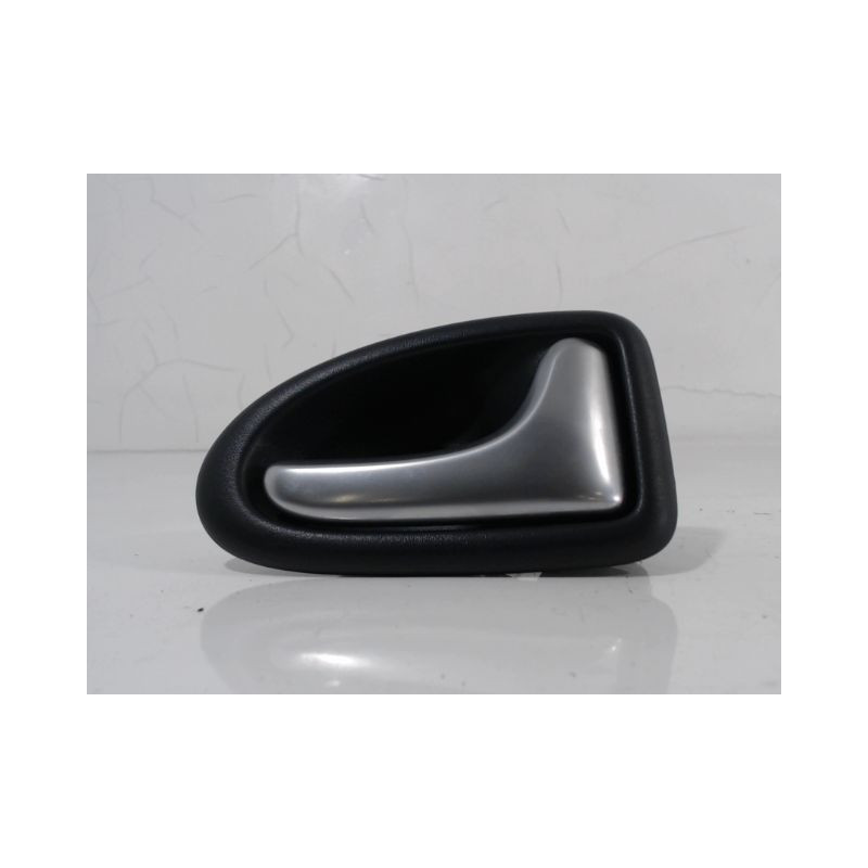 POIGNEE INTERIEURE PORTE AVANT DROIT RENAULT CLIO II PH.2 01-06
