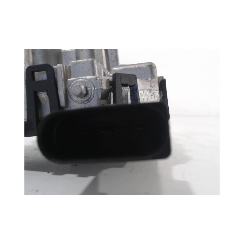 MOTEUR ESSUIE-GLACE AVANT PEUGEOT 208
