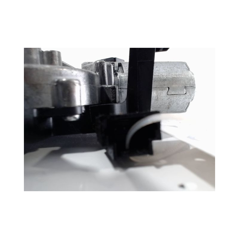 MOTEUR ESSUIE-GLACE ARRIERE PEUGEOT 207 3P