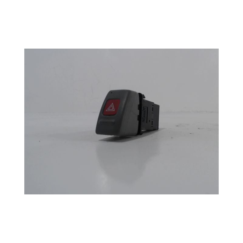 BOUTON DE WARNING NISSAN MICRA 98-2000