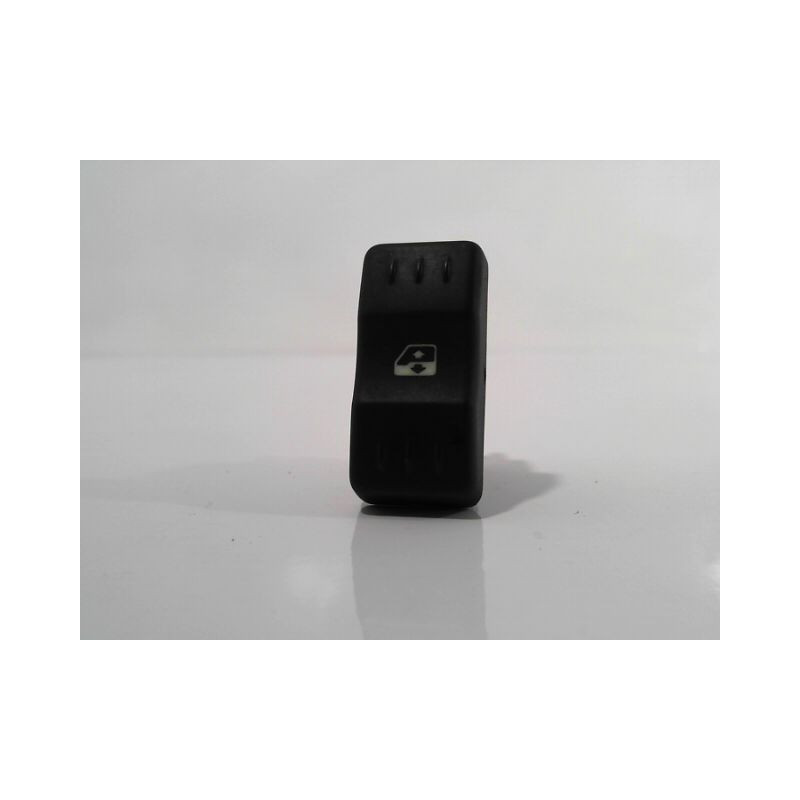 COMMANDE LEVE-GLACE PORTE AVD DACIA LOGAN 4 P 05-08