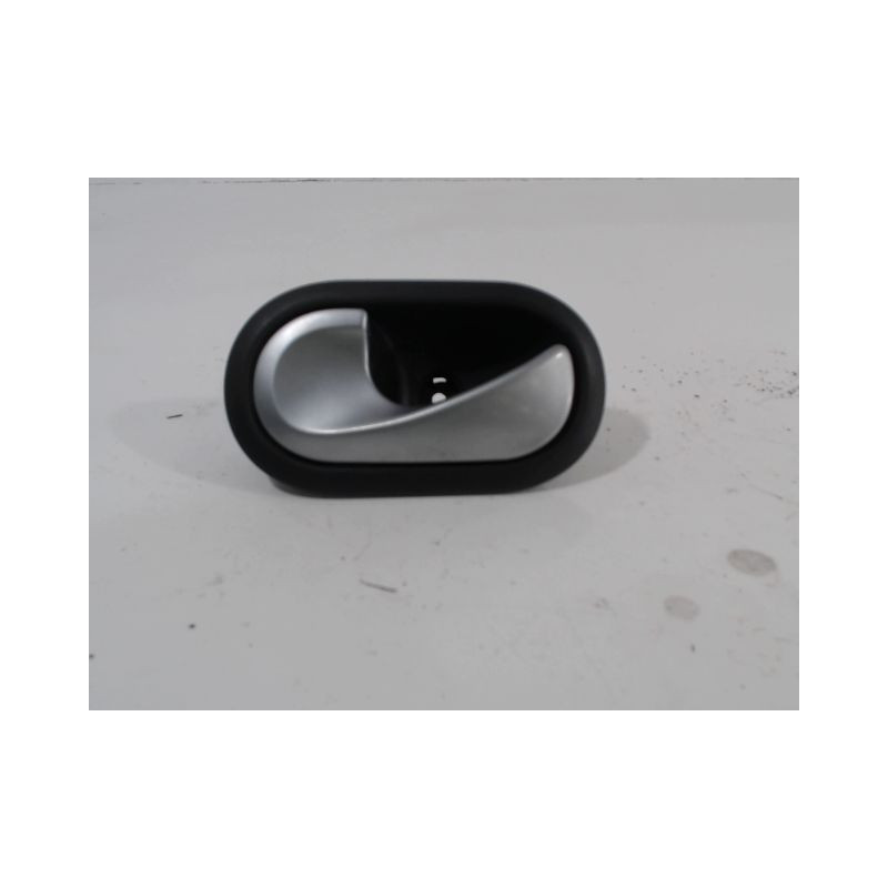 POIGNEE INTERIEURE PORTE ARRIERE GAUCHE RENAULT CLIO III 2010-