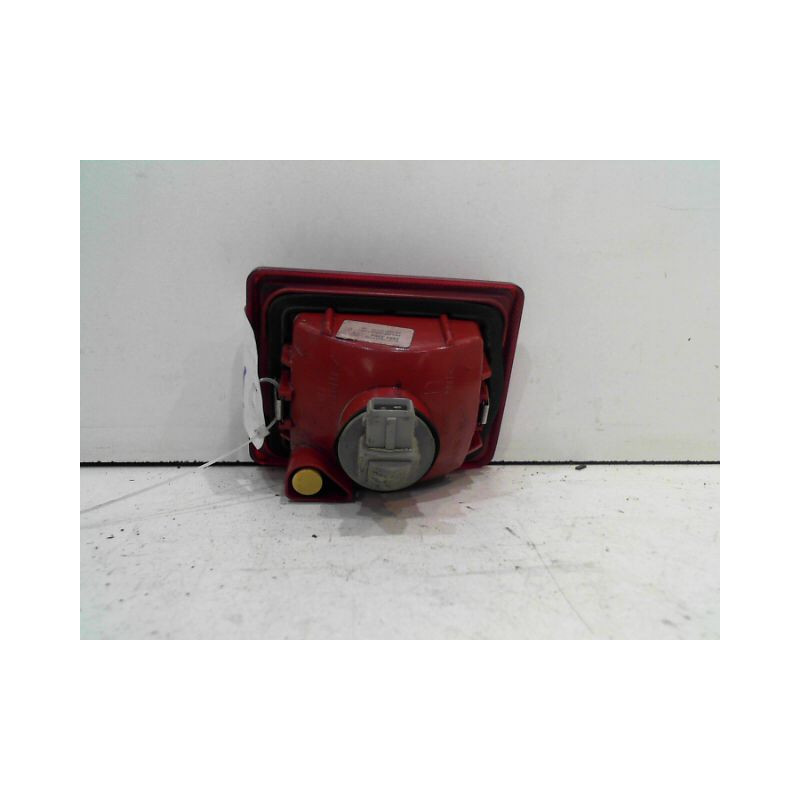 FEU BROUILLARD ARRIERE DROIT PEUGEOT 407 SW