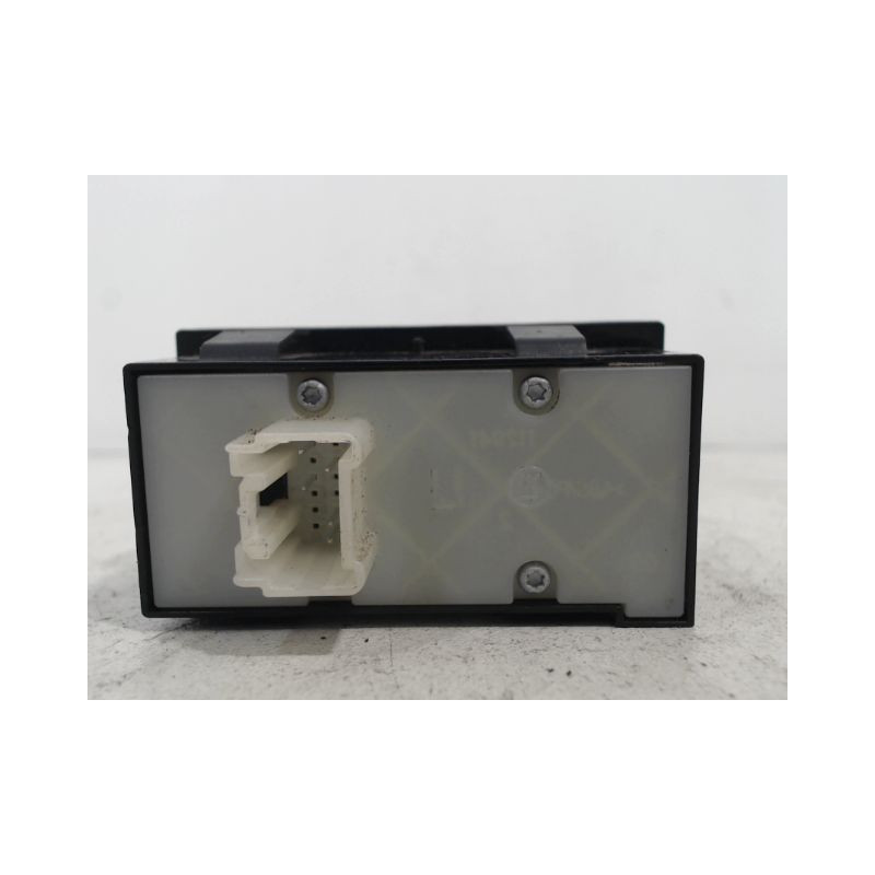 INTERIEUR COMMANDE PHARES MAZDA 2