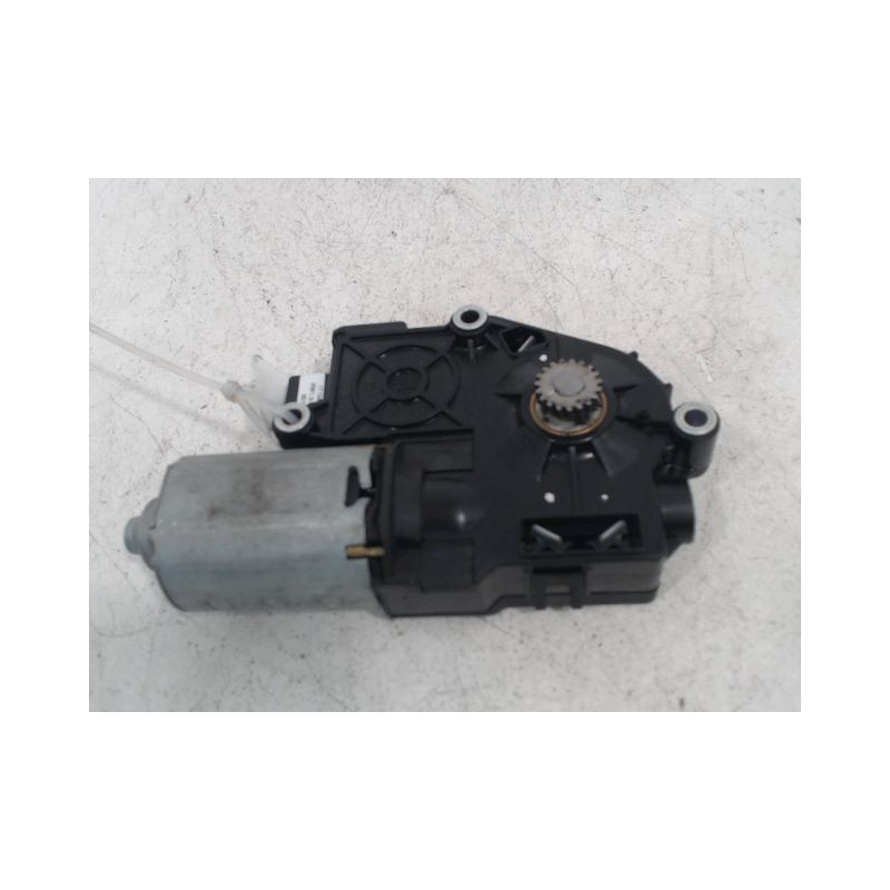 MOTEUR TOIT OUVRANT B.M.W. SERIE 1