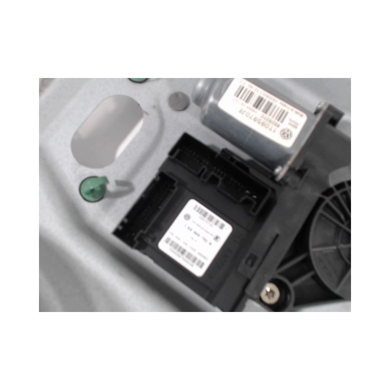 MECANISME+MOTEUR LEVE-GLACE AVANT DROIT VOLKSWAGEN TOURAN 07-