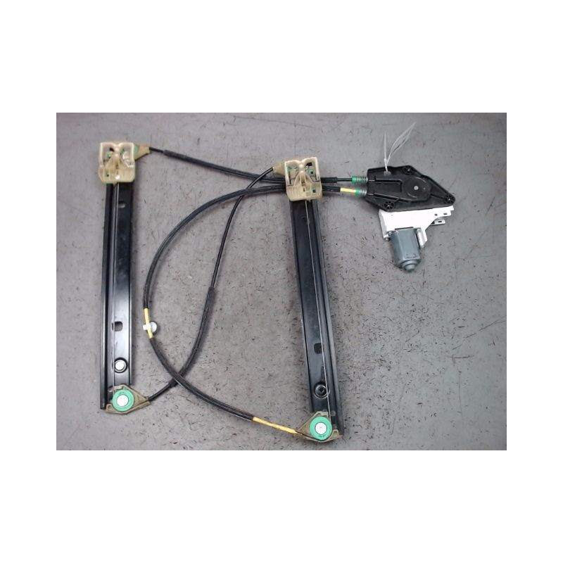 MECANISME+MOTEUR LEVE-GLACE AVANT DROIT AUDI A1