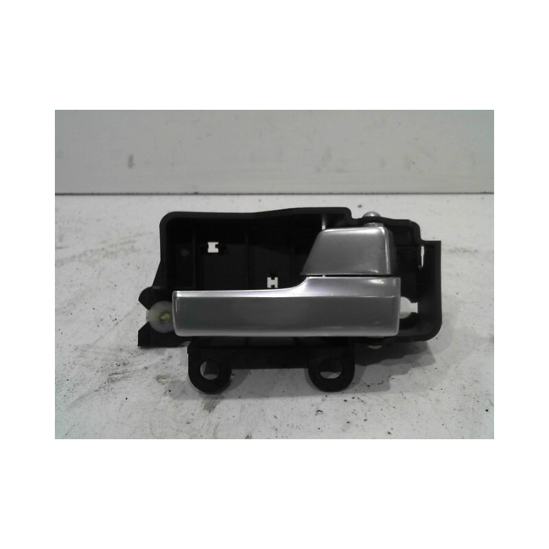 POIGNEE INTERIEURE PORTE AVANT DROIT FORD FOCUS 2008-