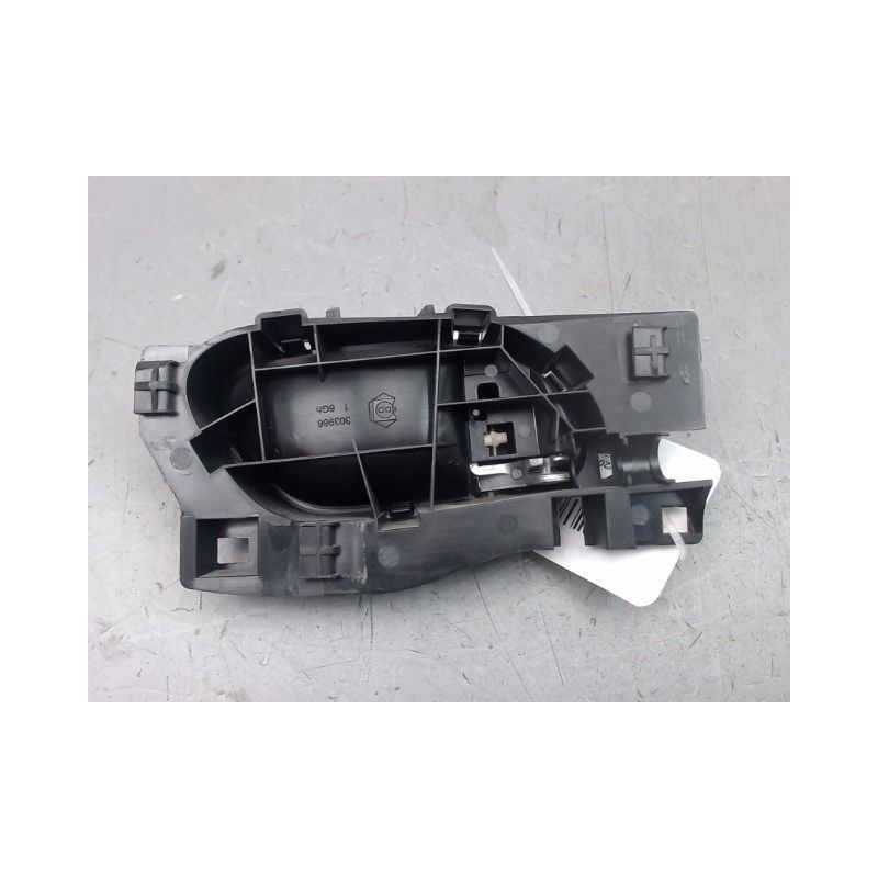 POIGNEE INTERIEURE PORTE AVANT GAUCHE PEUGEOT 207 SW 2007-2013