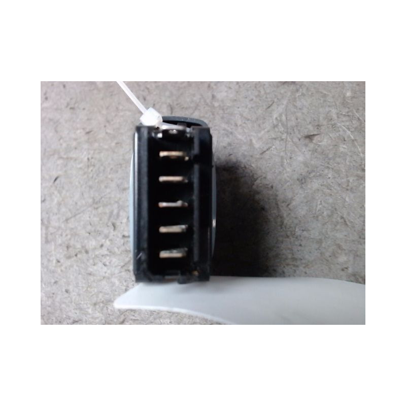 COMMANDE LEVE-GLACE PORTE AVD RENAULT CLIO II PH.1 98-2001