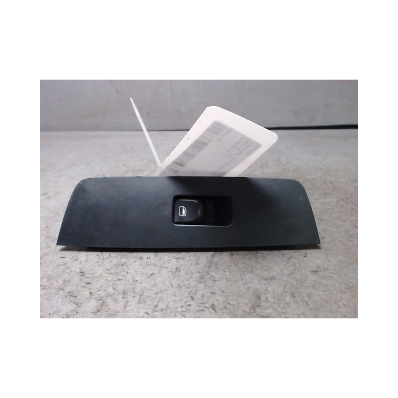 COMMANDE LEVE-GLACE PORTE AVD AUDI A1