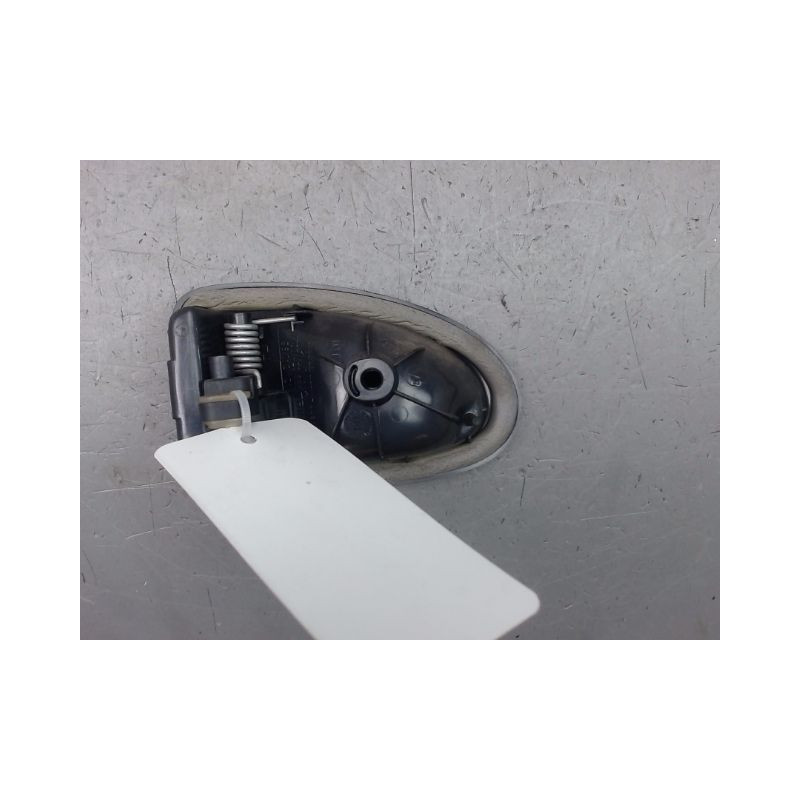 POIGNEE INTERIEURE PORTE ARRIERE DROIT RENAULT CLIO II Phase 2 2001-2006