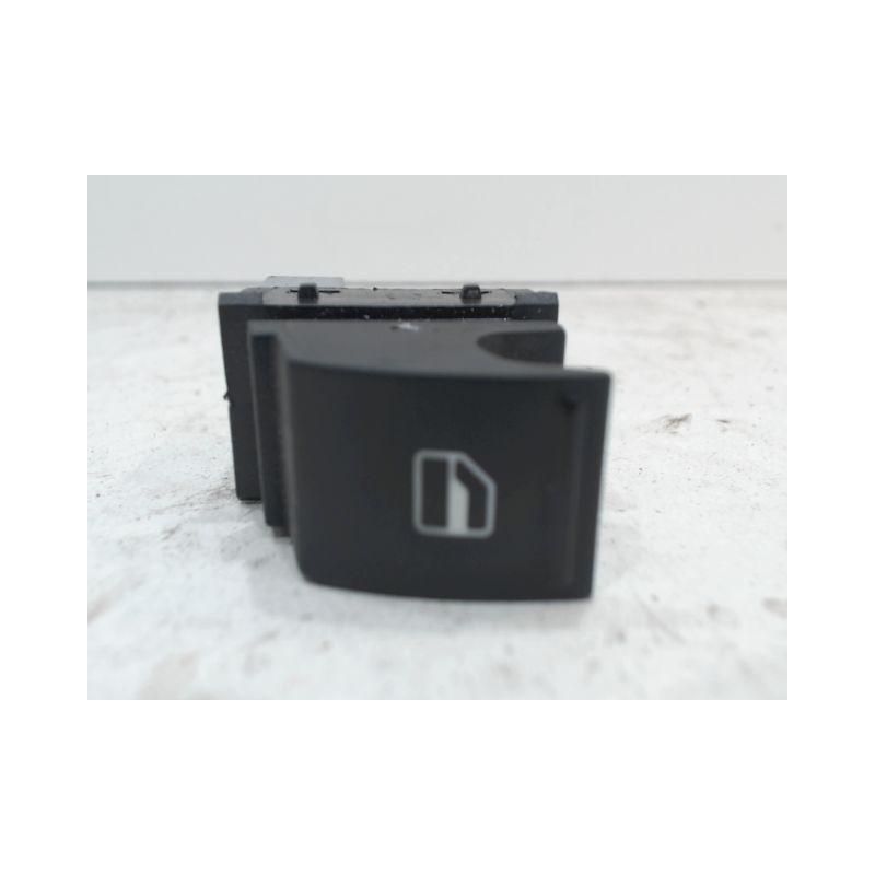 COMMANDE LEVE-GLACE PORTE AVD SEAT IBIZA