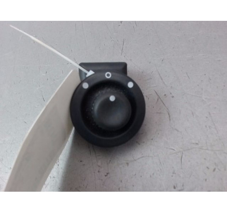 COMMANDE RETROVISSEUR EXT ELECTRIQUE G