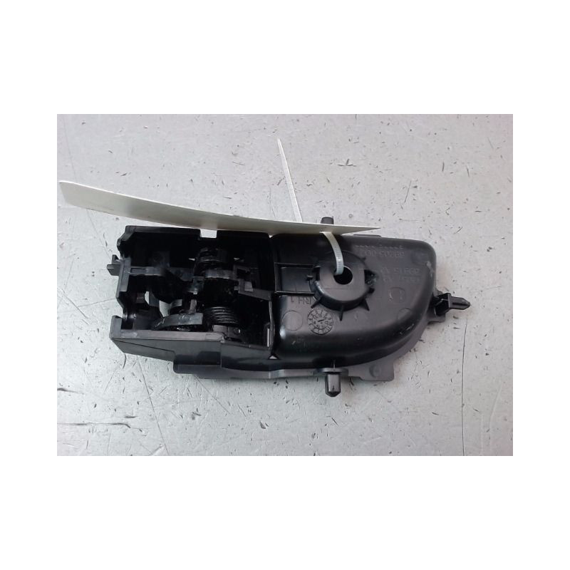 POIGNEE INTERIEURE PORTE AVANT DROIT PEUGEOT 108