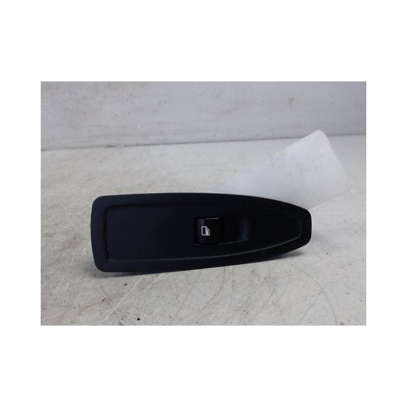 COMMANDE LEVE-GLACE PORTE AVD BMW SERIE 1