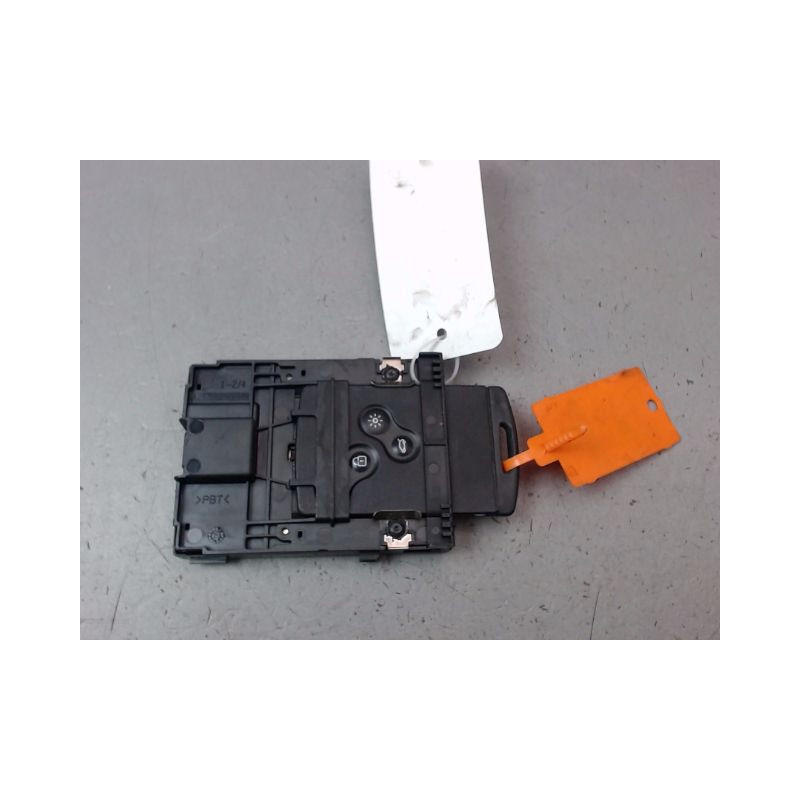 LECTEUR DE CARTE RENAULT MEGANE III Phase 1 2008-2012