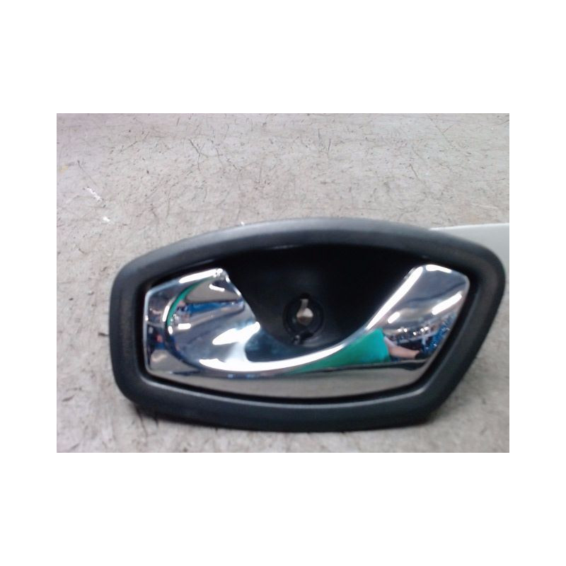 POIGNEE INTERIEURE PORTE AVANT GAUCHE RENAULT CLIO IV 2012-